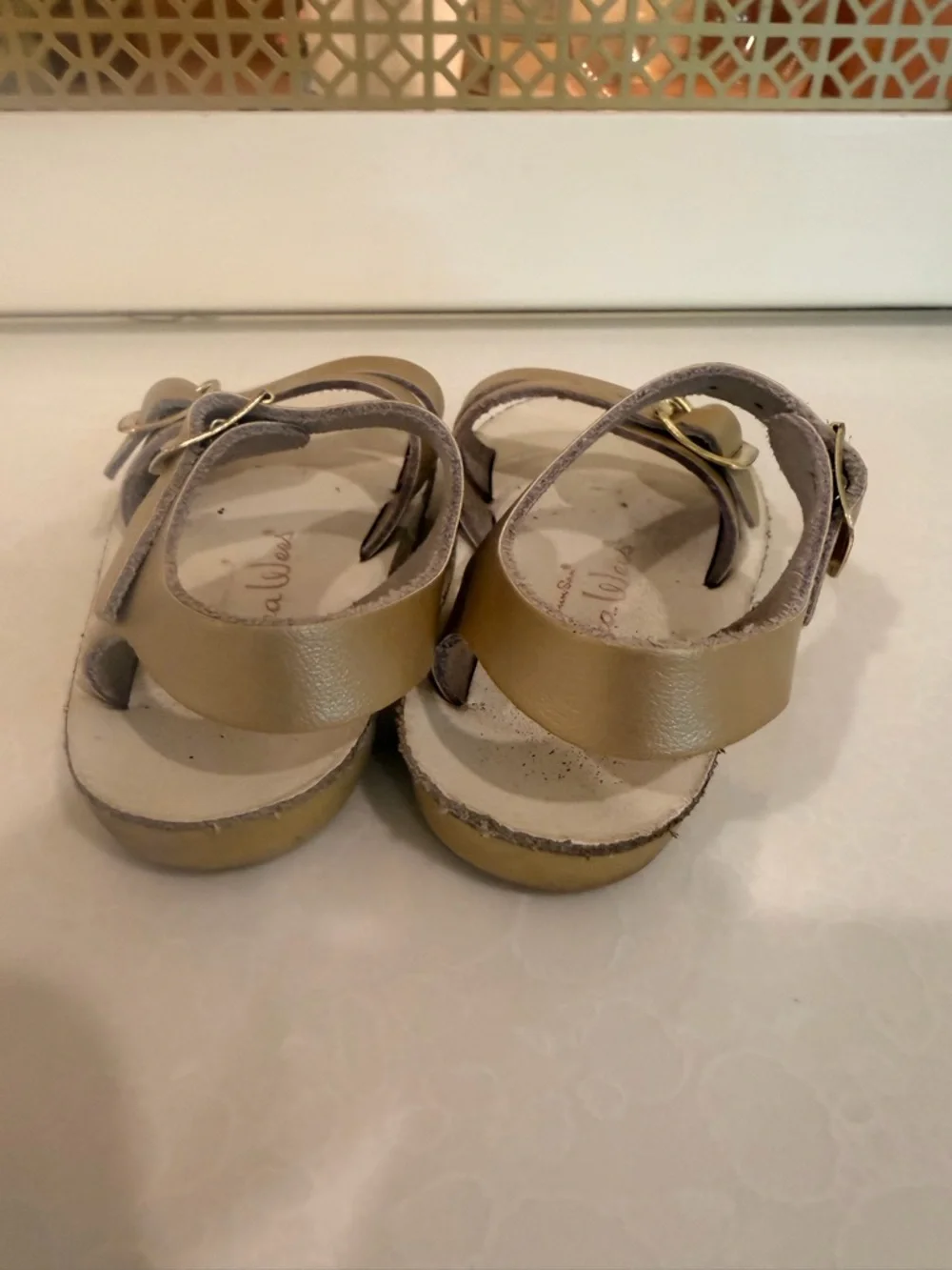 Children's Metallic Gold Buckle Sandals - Adjustable Straps! Sea Wees! Size 4 - Picture 4 of 7